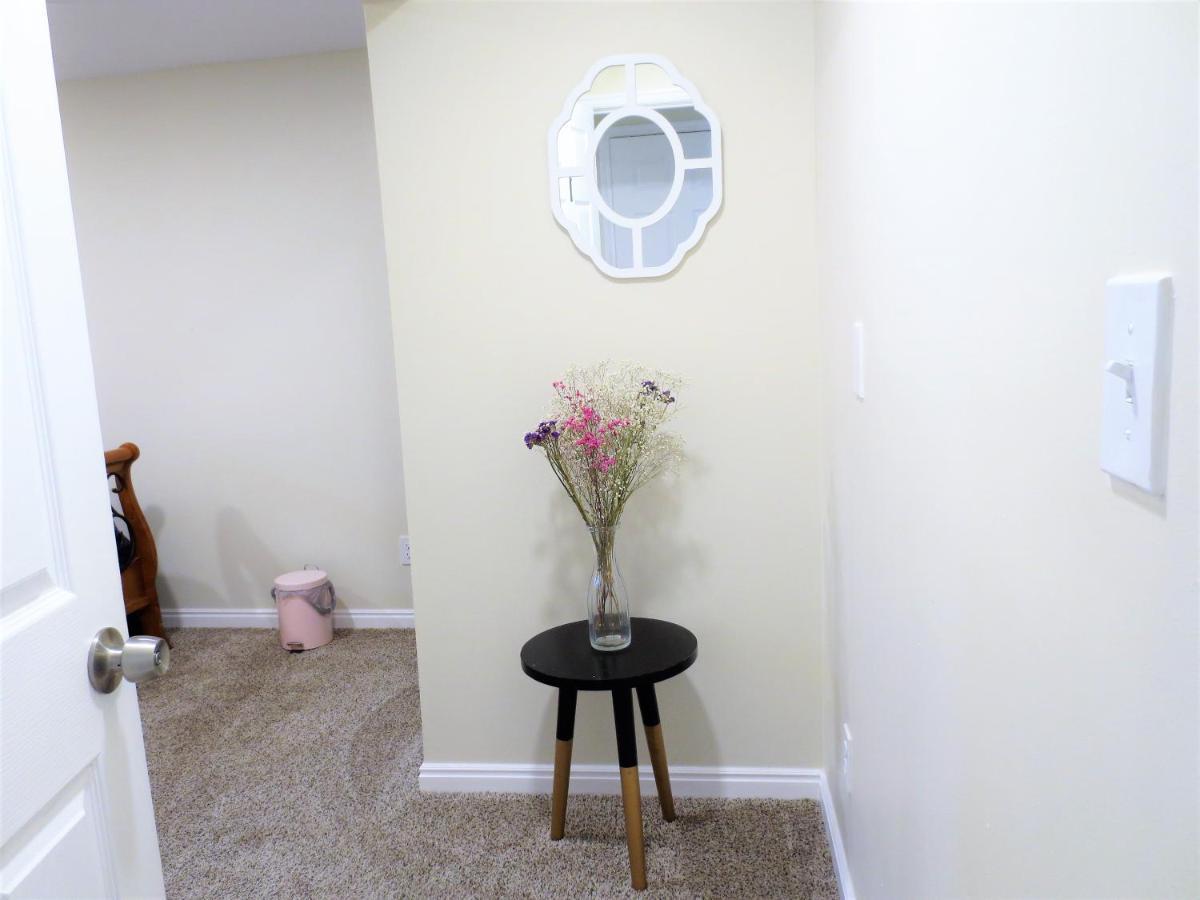 Вілла Entire Huge Basement! Fast Wifi! Private Entrance! Солт-Лейк-Сіті Екстер'єр фото